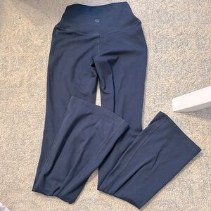 Gilly Hicks yoga pants